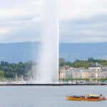 jolie vue du jet d'eau de genève en été