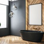 salle de bain moderne avec une peinture noire sur les murs