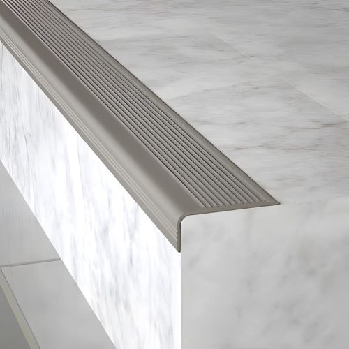 nez de marche profilé pour escalier carrellage