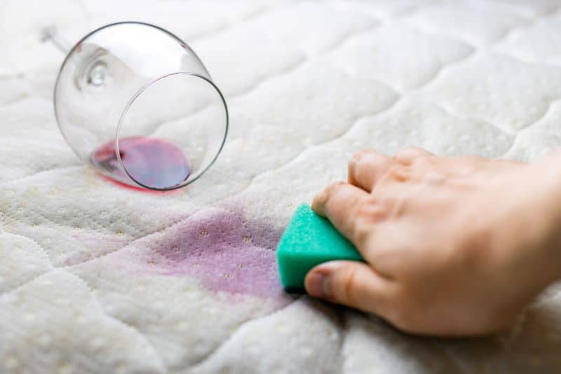 nettoyage tache de sang sur matelas