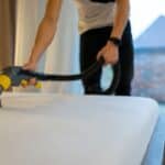 nettoyer un matelas avec aspirateur