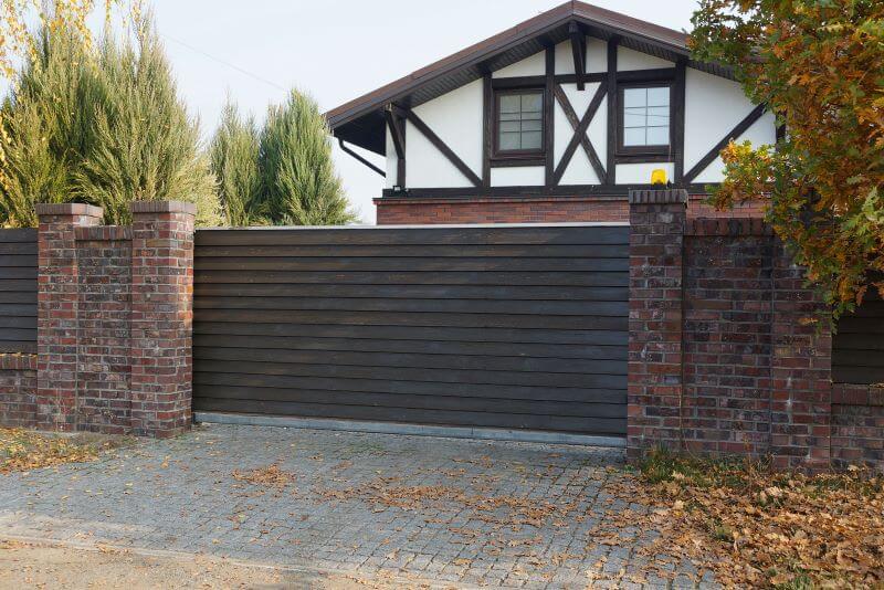 portail de maison coulissant