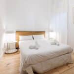 tete de lit en bois clair